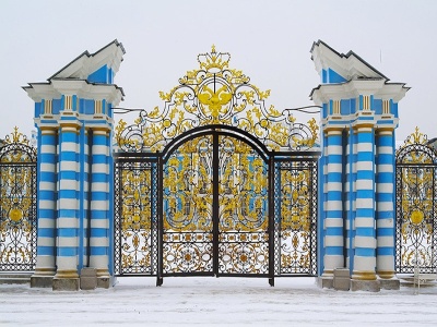 Katarnin Palc,  Zlat brna - vstup na ndvorie, Petrohrad
