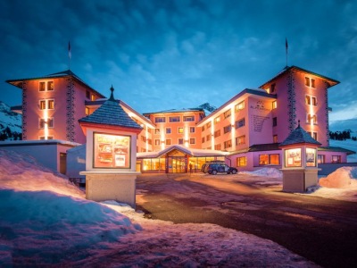 Hotel Alpenrose - Khtai