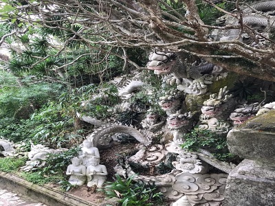 Kamenn� sochy drakov