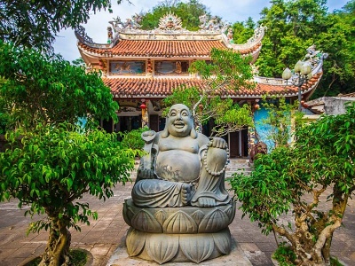 Socha smej�ceho Budhu