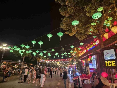 Tis�ce lampi�nov