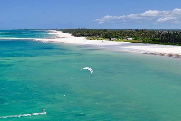 Kitesurfing