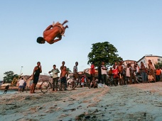 Miestni chlapci a mlad mui, Zanzibar