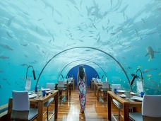 Retaurcia pod vodou, Maldivy