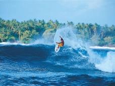 Surfing, Maldivy