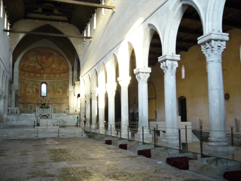 Bazilika Aquileia interiér