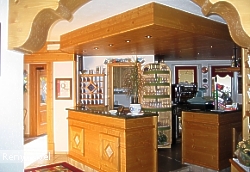 reception hotel I RODODENDRI