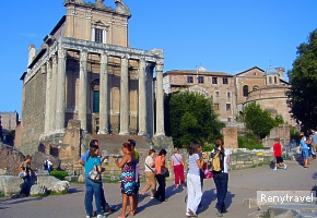  Tempio di Antonio e Faustina 