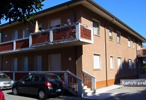 apartmny Marina di Massa s parkoviskom